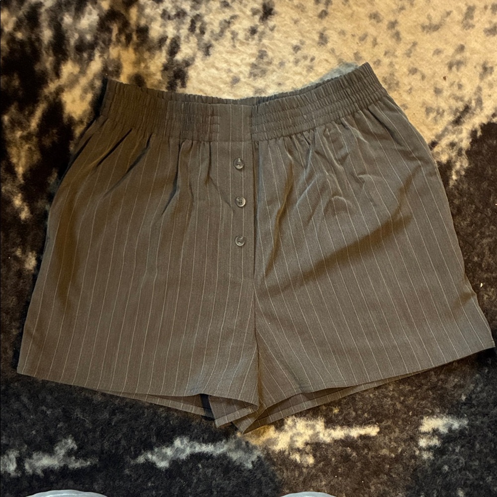 Women's TopShop Grey Striped Shorts